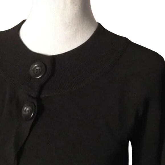 🆕 Cable & Gauge Women's Black Two Button Sweater size S - Picture 3 of 6